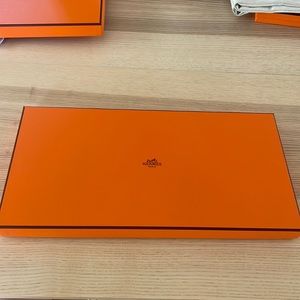 Hermes T shirt storage box